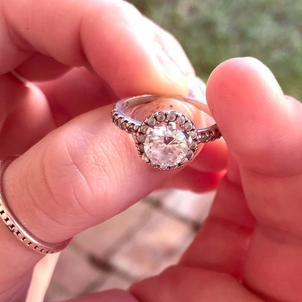 Sterling silver Size7 925stamped cubic zirconia